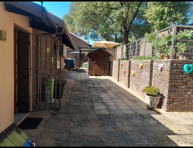 4 BEDROOM HOUSE FOR SALE IN SAFARI GARDENS